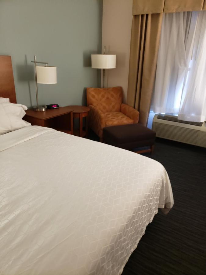 Holiday Inn Express Richmond-Brandermill-Hull Street By Ihg Zewnętrze zdjęcie