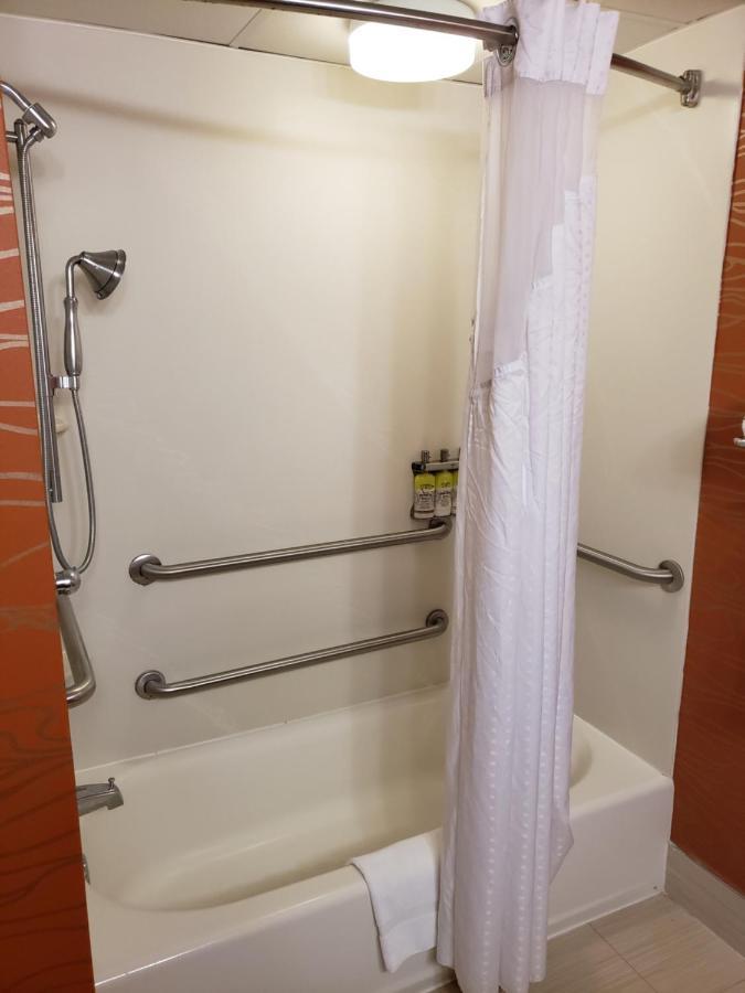 Holiday Inn Express Richmond-Brandermill-Hull Street By Ihg Zewnętrze zdjęcie
