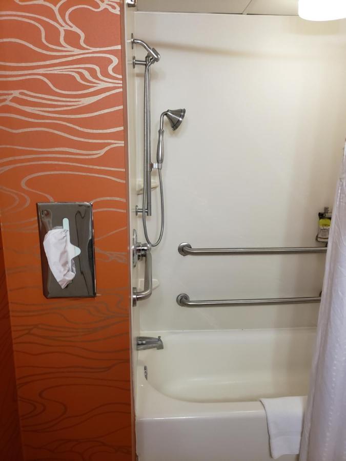 Holiday Inn Express Richmond-Brandermill-Hull Street By Ihg Zewnętrze zdjęcie